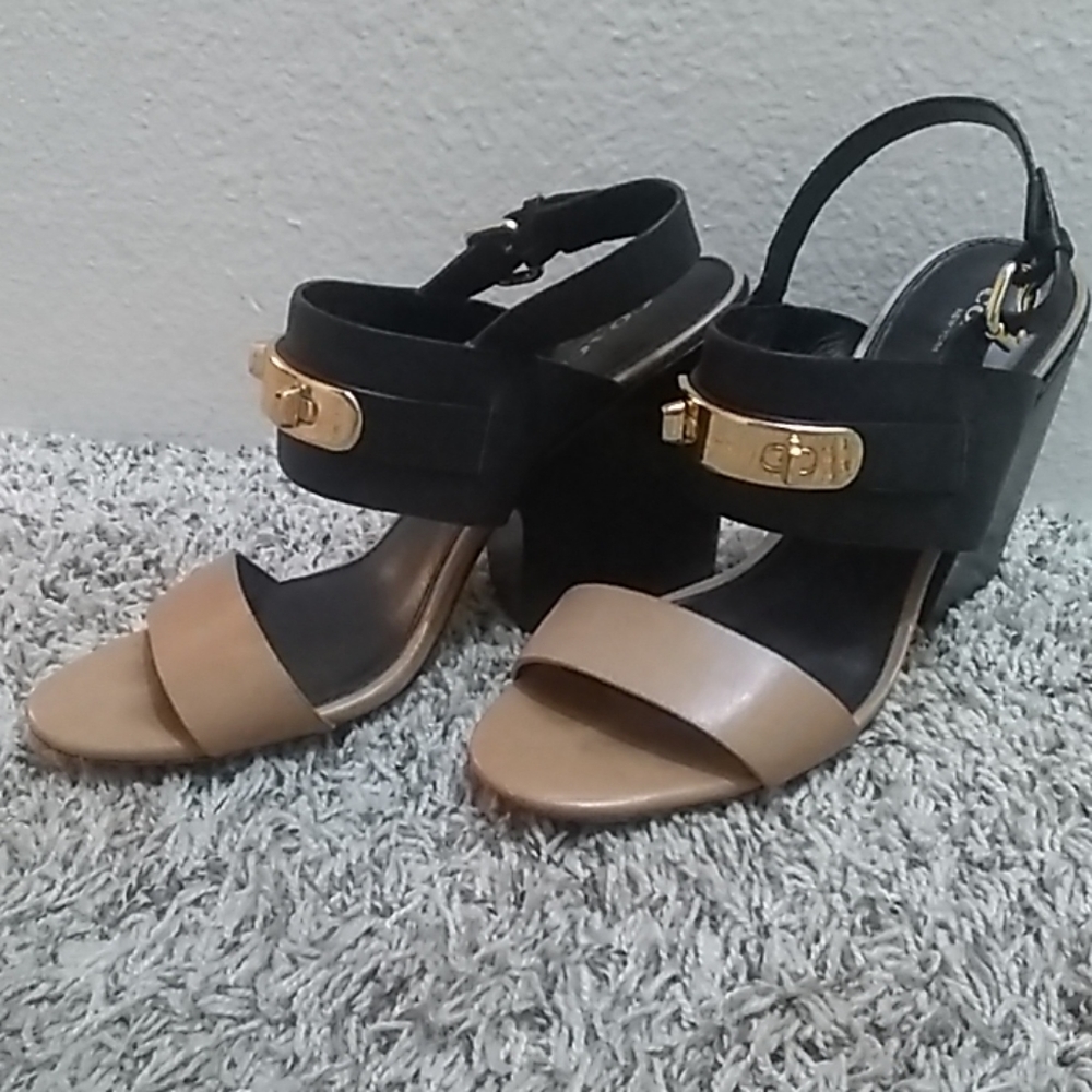Coach size 9 black / tan